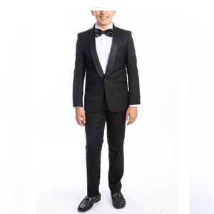“Trent” Perry Ellis 5 piece Tuxedo
